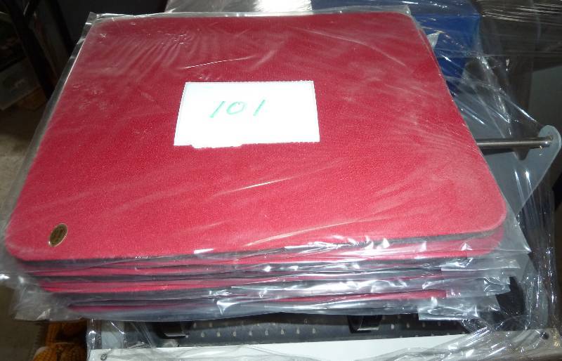 lot 101 image: 10 new mouse pads...