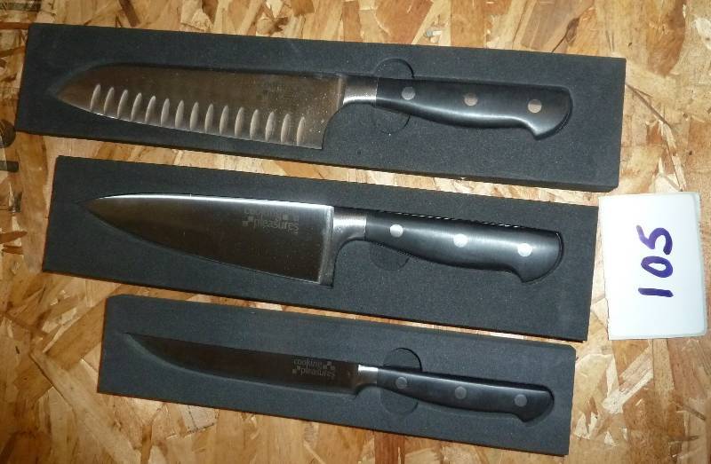 lot 105 image: 3 new kitchen knives - santoku, med...