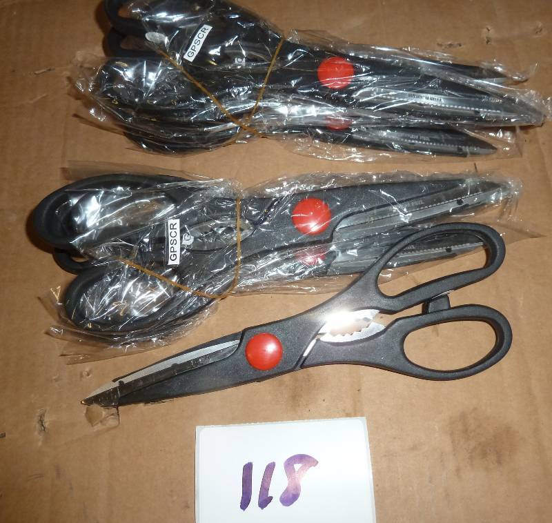 lot 118 image: 10 scissors...