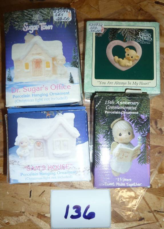 lot 136 image: 4 New in box Precious Moments ornam...