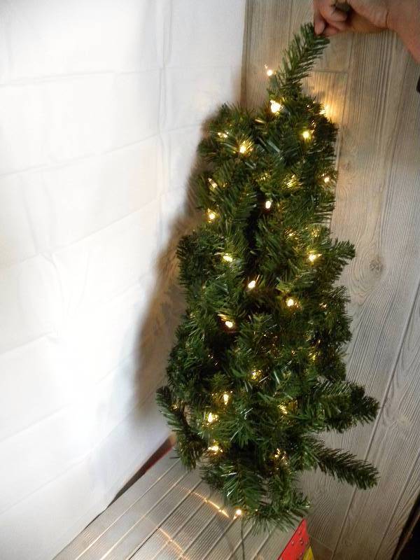 3 ft. Pre-lit Wall Tree