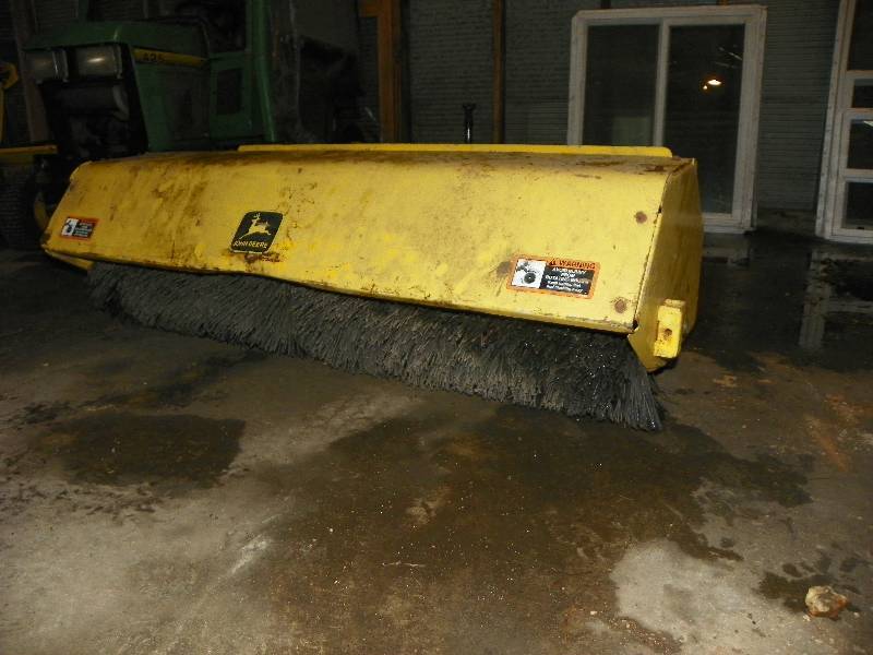 lot 7 image: John Deere Brush Attachment