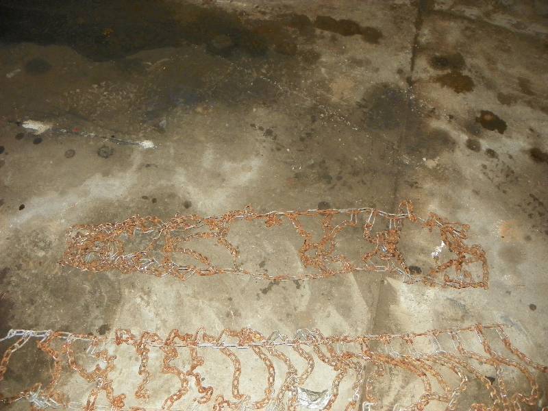 lot 13 image: 48 Tire Chains