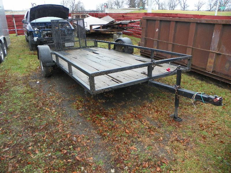 lot 19 image: Utility Trailer With Rear Ramp