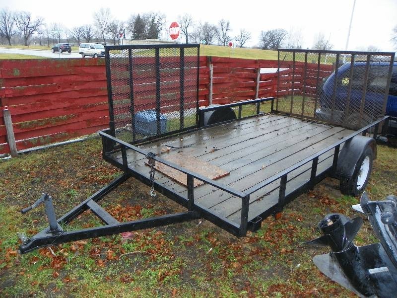 lot 20 image: Utility Trailer With Rear Ramp And Side Ramp