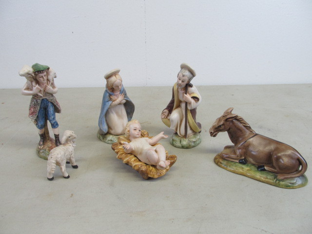 Large 9 Vintage Italian Porcelain Nativity Set