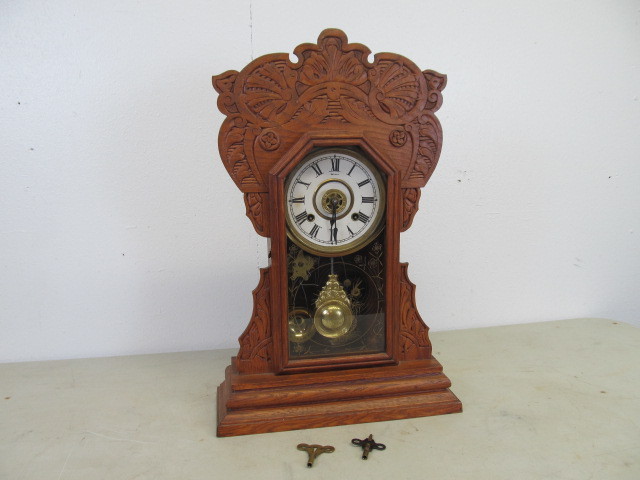 Wonderful Antique Oak KitchenMantle Clock