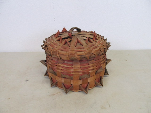 Vintage 1920s Dated Folk Art Basket wLid
