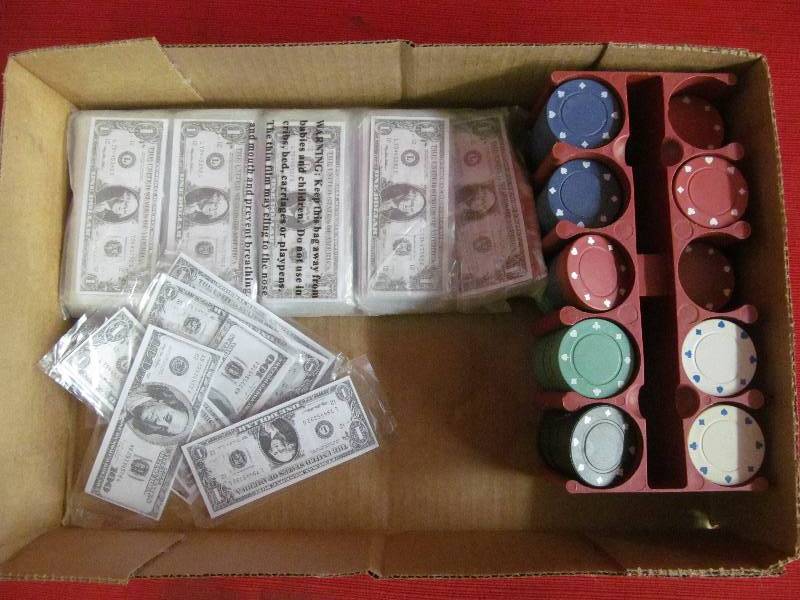 poker chips, play money