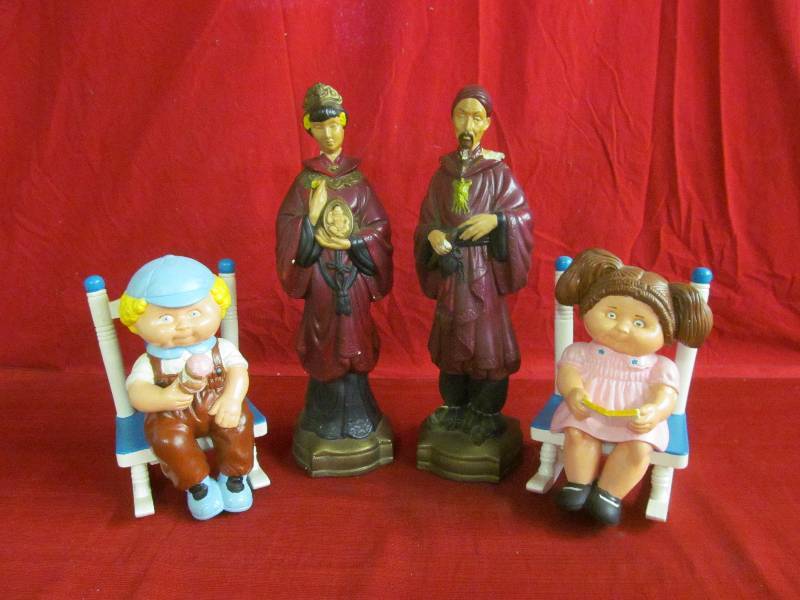 figurines