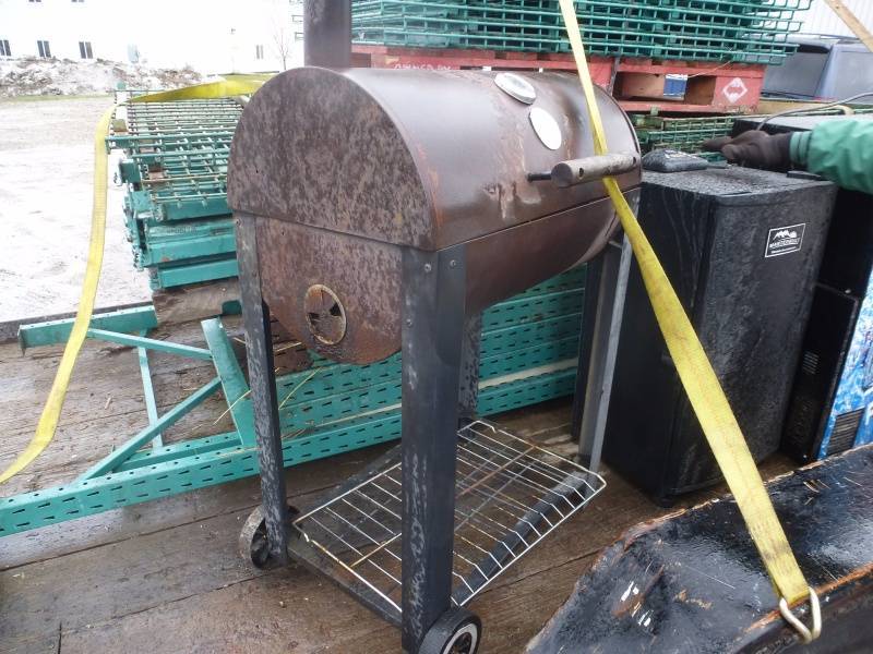 lot 10 image: The Original Outdoor Cooker Charcoal