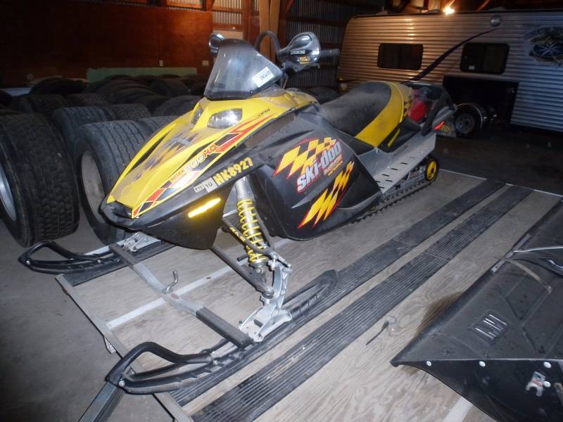 2004 Skidoo MXZ  800 HO