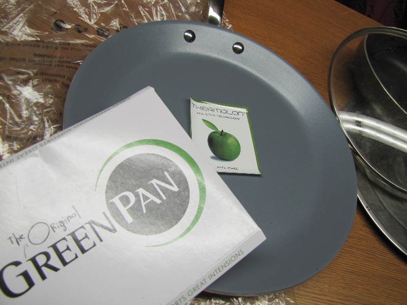 Green Pan plus 2 glass covers