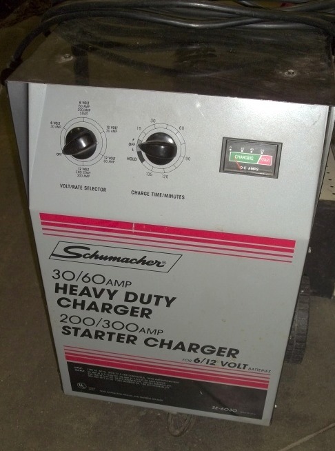 lot 9 image: Schumacher 3060amp battery charger 200300amp starter