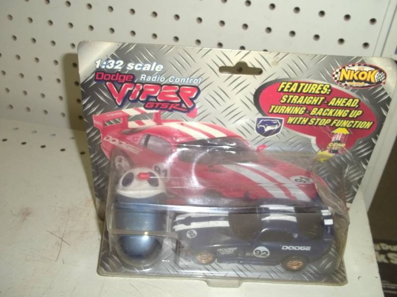 lot 13 image: Remote controlled car