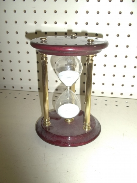 lot 32 image: Hourglass