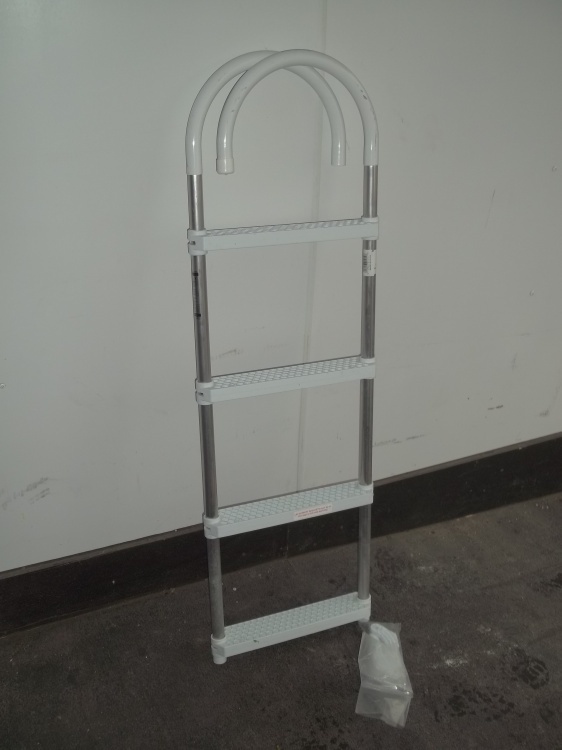 lot 53 image: 4 Step boat ladder