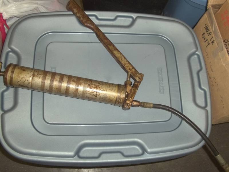 lot 59 image: Grease gun