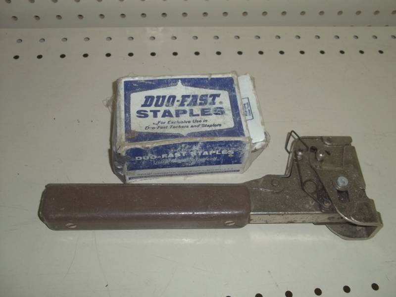 lot 67 image: Stapler with staples
