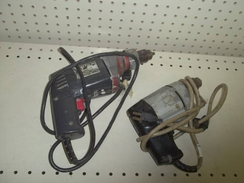 lot 75 image: Pair of drills