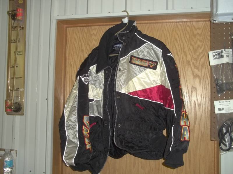 lot 84 image: Ladies 2X Yamaha jacket