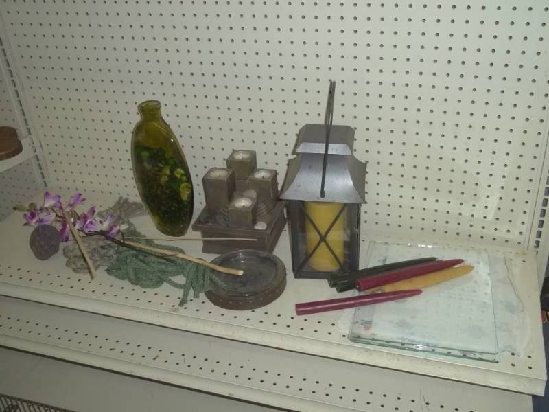 lot 92 image: Candle lantern, candles, table glass, dcor, etc