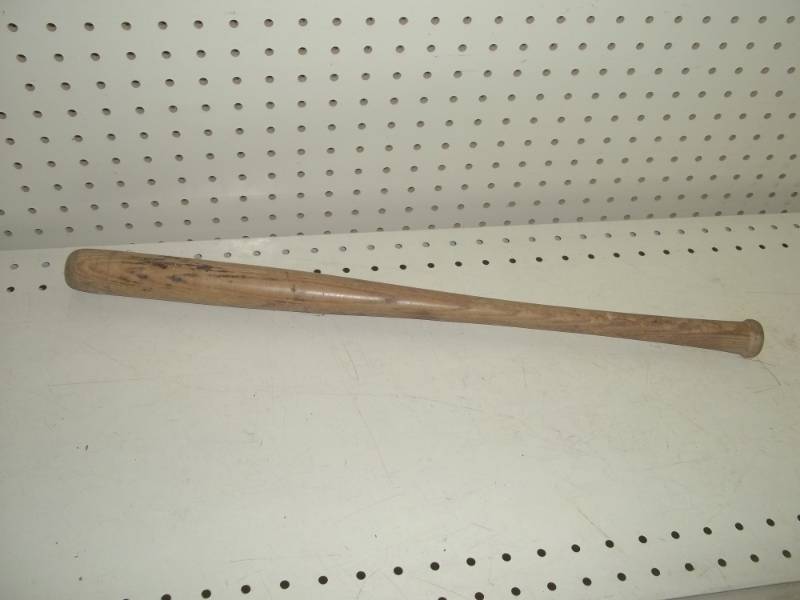 lot 101 image: Small club