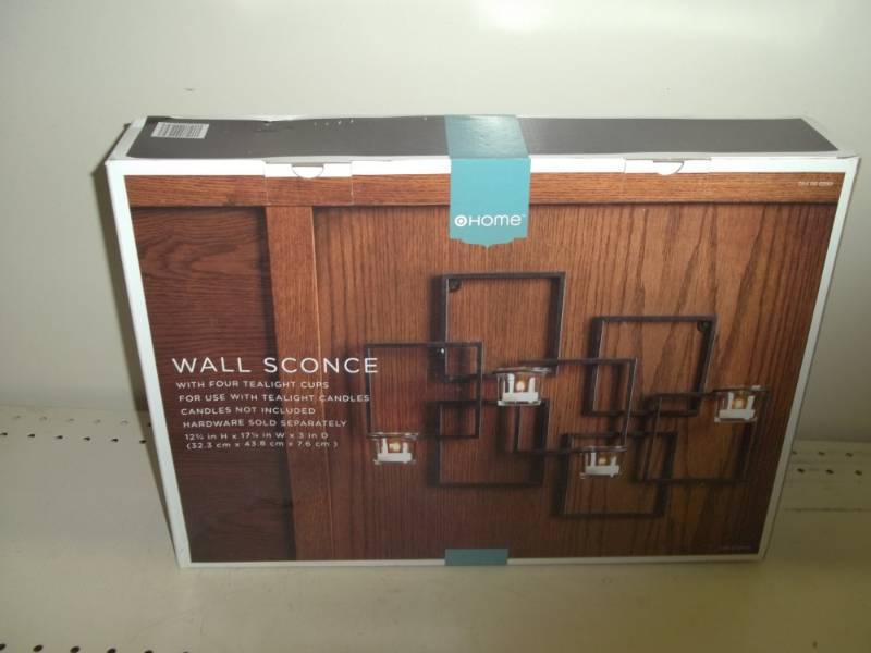 lot 142 image: Wall Sconce