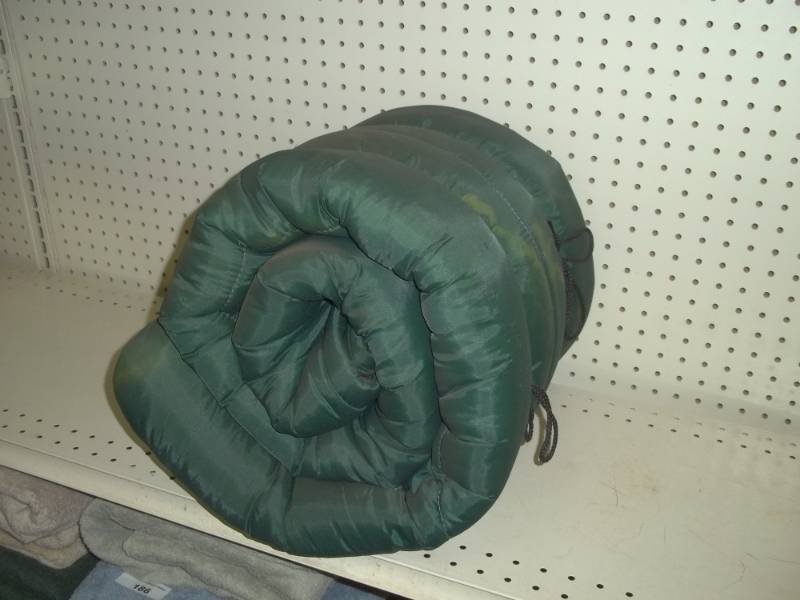 lot 189 image: Green Sleeping Bag