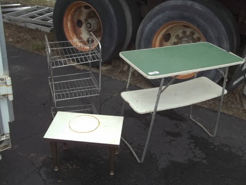 lot 258 image: Shoe rack, 2 shelf stand, stepstool