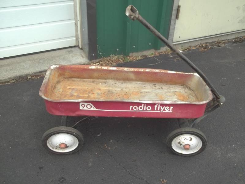 lot 259 image: Radio Flyer Wagon