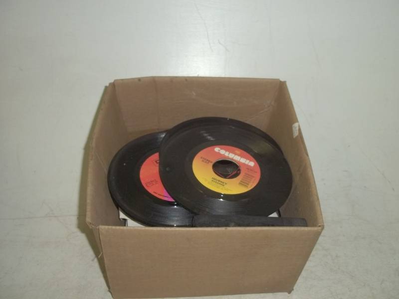 lot 266 image: Box of 33 records
