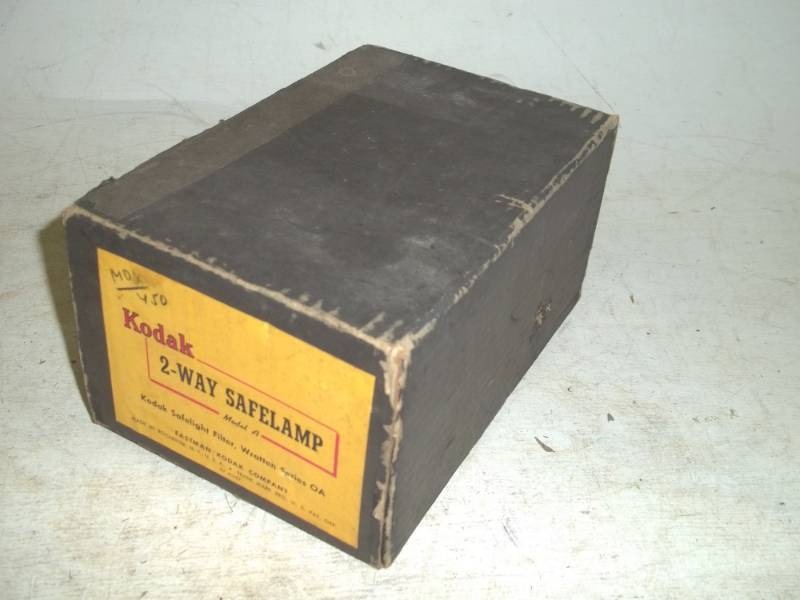 lot 274 image: Vintage safeway Kodak lamp