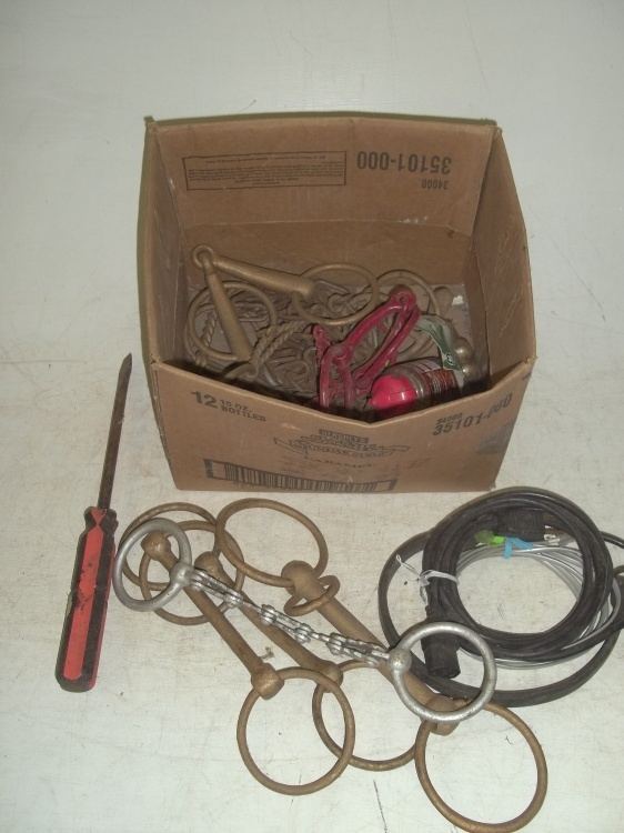 lot 282 image: Box of Horse bits