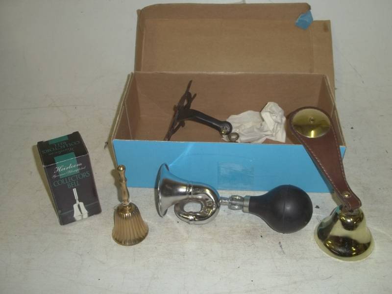 lot 300 image: Bell and horn collection