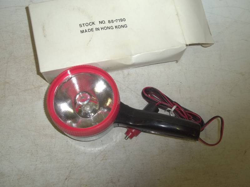 lot 326 image: 12 Volt light