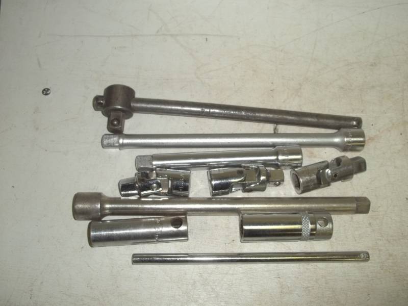 lot 345 image: 12 Extensions and swivels