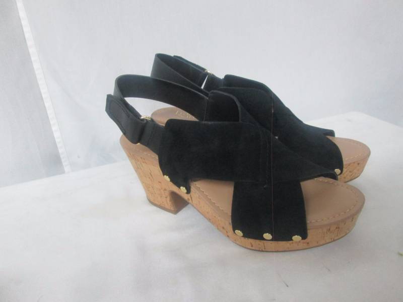 lot 21 image: Franco Sarto Womens Kicks Sandals