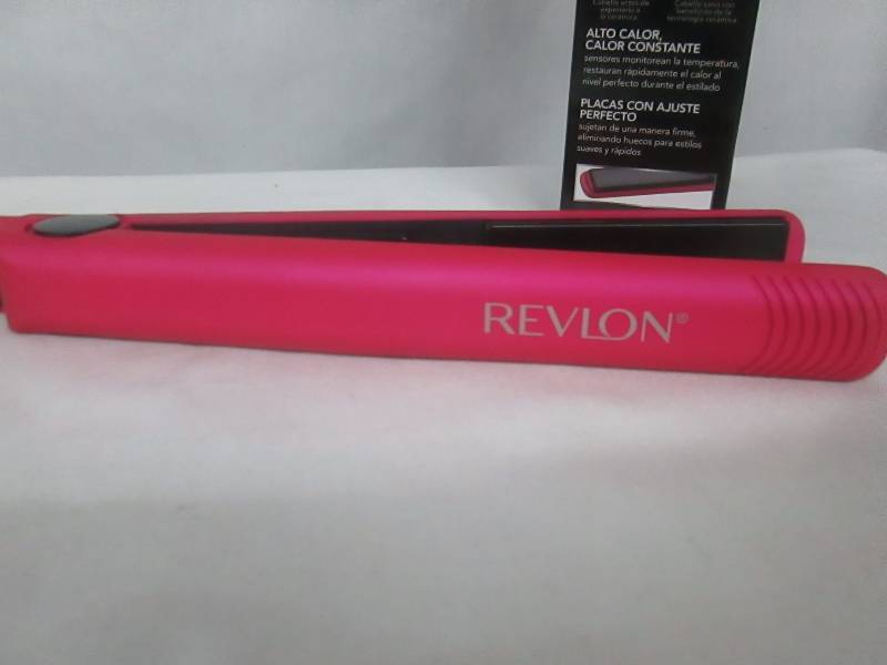 lot 43 image: Revlon Soft-Feel 1 Tourmaline Ceramic Straightener