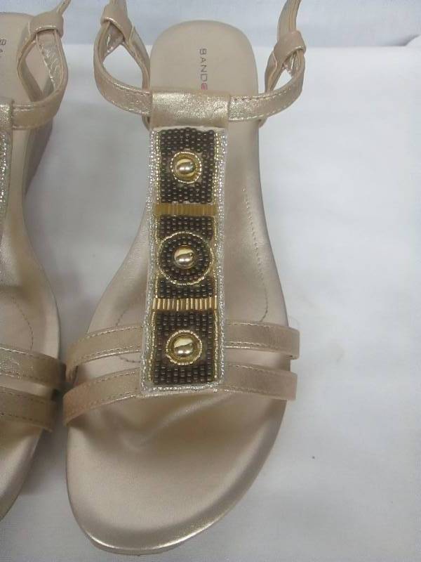 lot 67 image: Bandolino Womens Hettie Wedge T-Strap Sandal