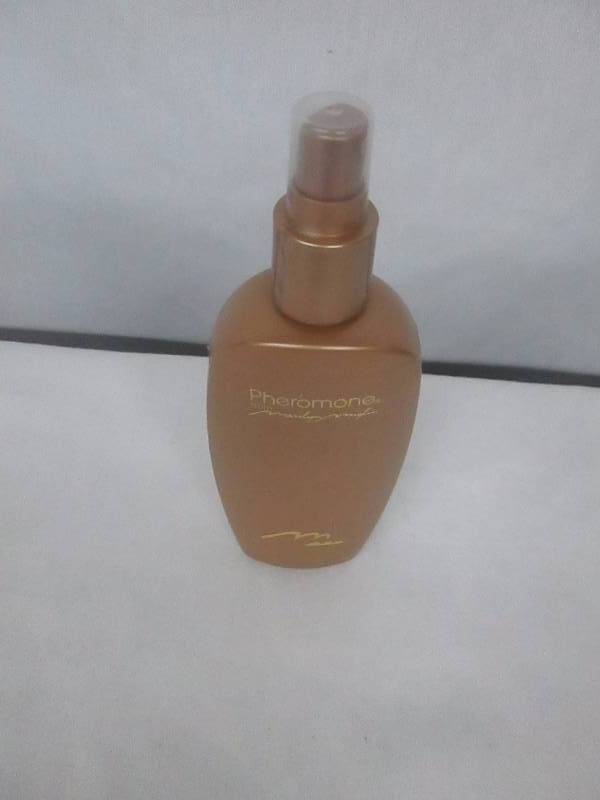 lot 90 image: Pheromone 8.0 oz. Body Oil Spray by Marilyn Miglin