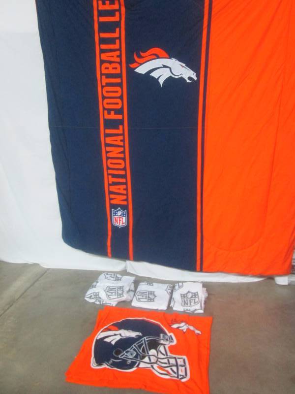 lot 8 image: NFL 7-pc. Full Bed Set - Denver Broncos