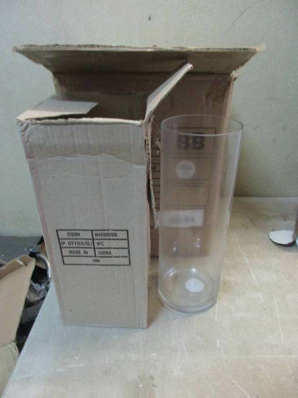 4 glass vases