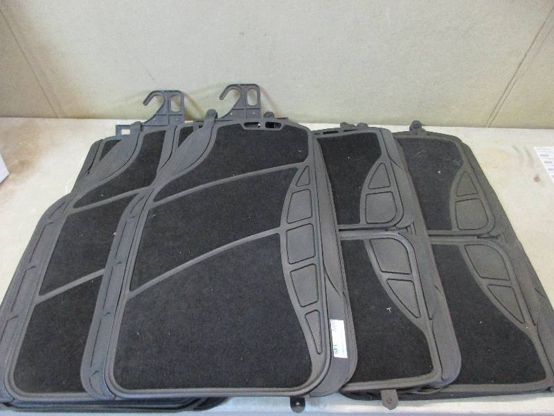 4 complete sets of floor mats