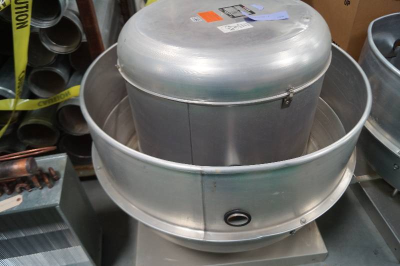 lot 7 image: Rooftop Exhaust Fan