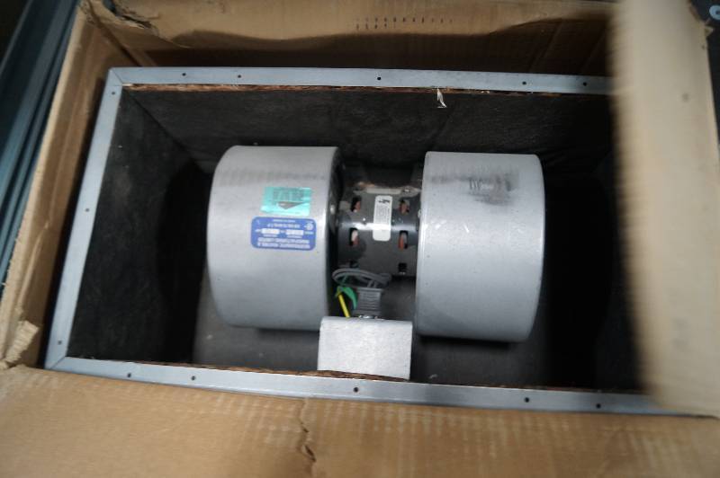 lot 16 image: Ceiling Exhaust Fan