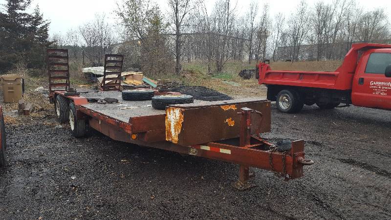 2004 Bison Tri-axle 20 Ft.Trailer w 3 Ft. Beaver Tail