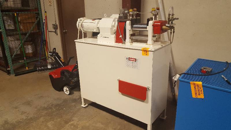 lot 124 image: Reliable Rubber & Plastic Machinery Company Commercial Mill