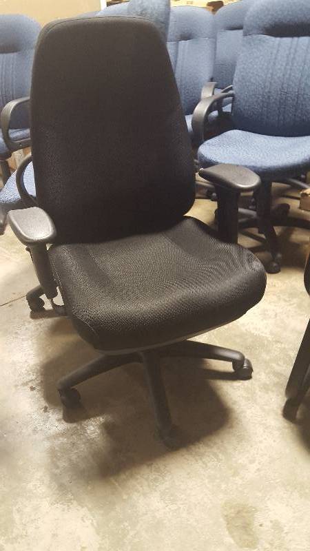 lot 134 image: Black Fabric Padded Rolling Office Chairs