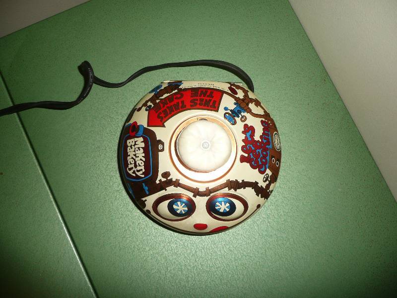 Makery Bakery tin toy warmer from 1967 Mattel  Amazing piece